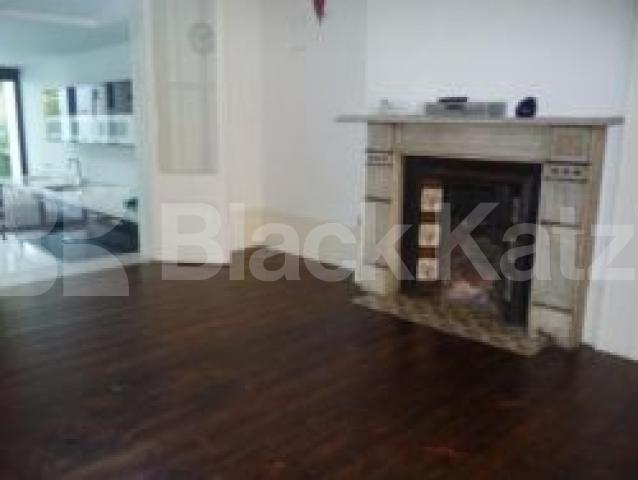 			Amazing house!, 5 Bedroom, 1 bath, 1 reception House			 Fairfield Road, CROUCH END