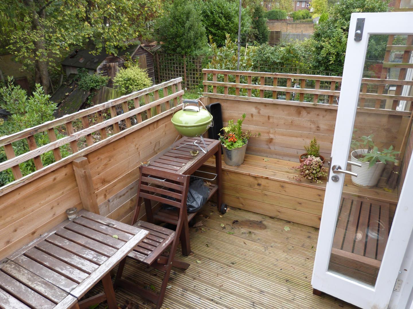 			NEW INSTRUCTION, 2 Bedroom, 1 bath, 1 reception Flat			 Lichfield Road, CRICKLEWOOD