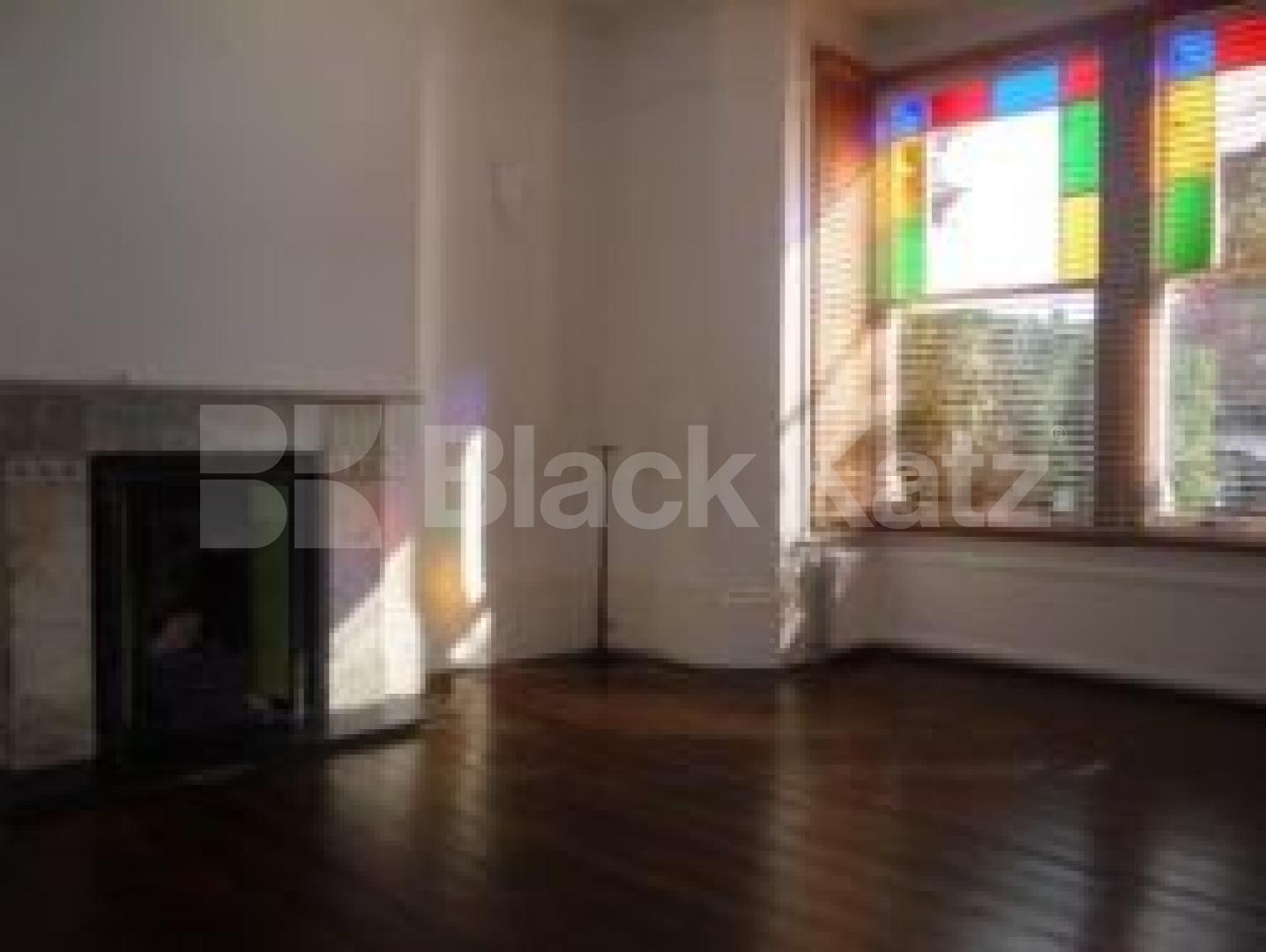 			Amazing house!, 5 Bedroom, 1 bath, 1 reception House			 Fairfield Road, CROUCH END