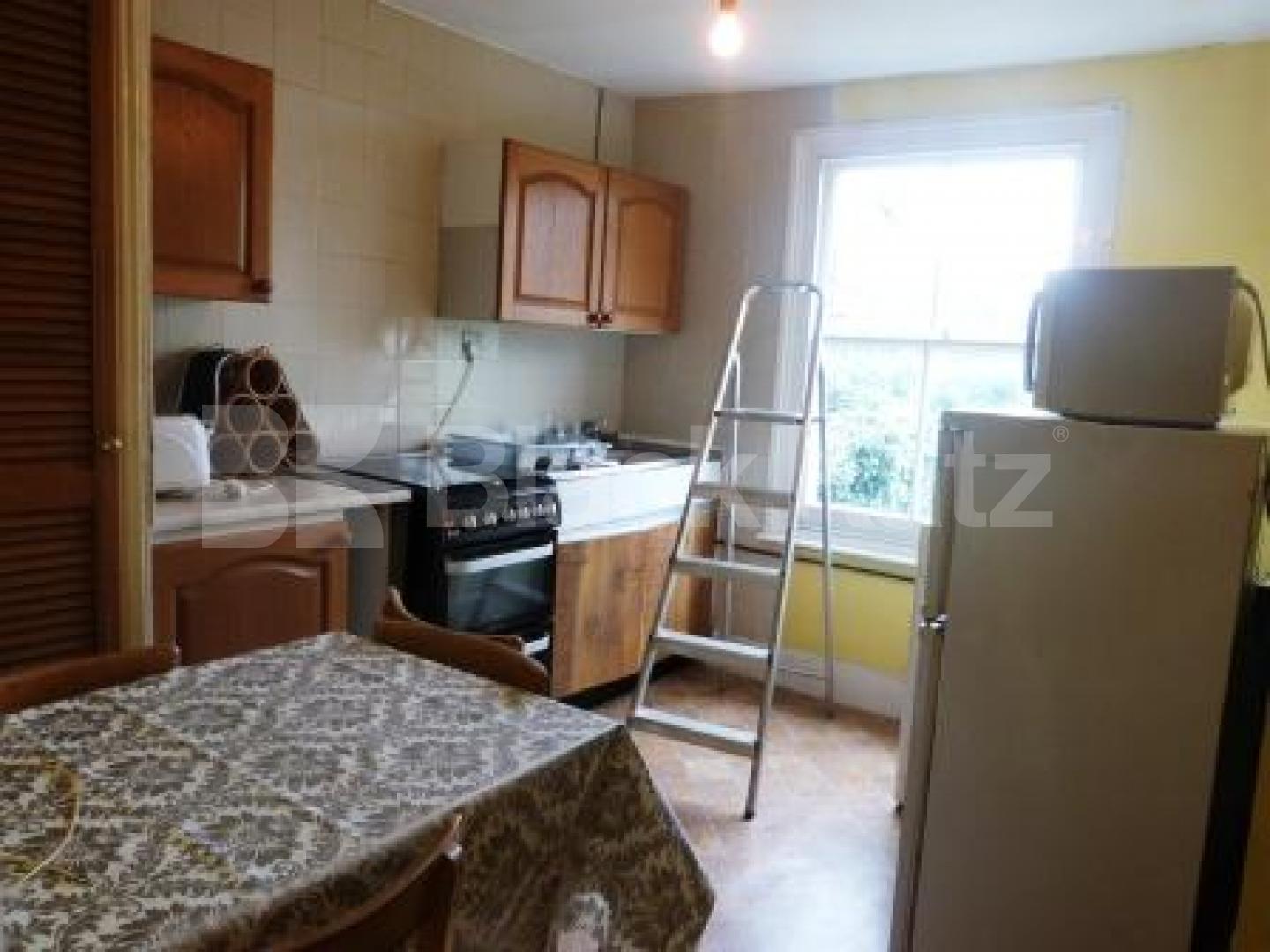 			EARLY VIEWINGS ADVISED!!!, 2 Bedroom, 1 bath, 1 reception Flat			 Palace Road, CROUCH END N8