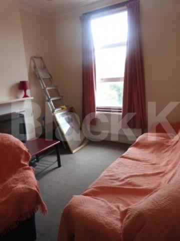 			EARLY VIEWINGS ADVISED!!!, 2 Bedroom, 1 bath, 1 reception Flat			 Palace Road, CROUCH END N8