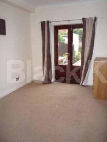 			LET!, 2 Bedroom, 1 bath, 1 reception Ground Floor Flat			 Harvey Road, CROUCH END