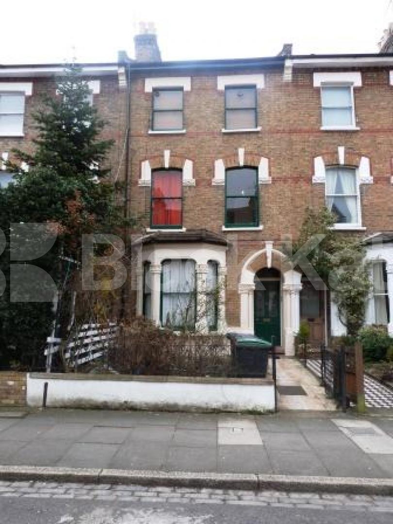 			EARLY VIEWINGS ADVISED!!!, 2 Bedroom, 1 bath, 1 reception Flat			 Palace Road, CROUCH END N8