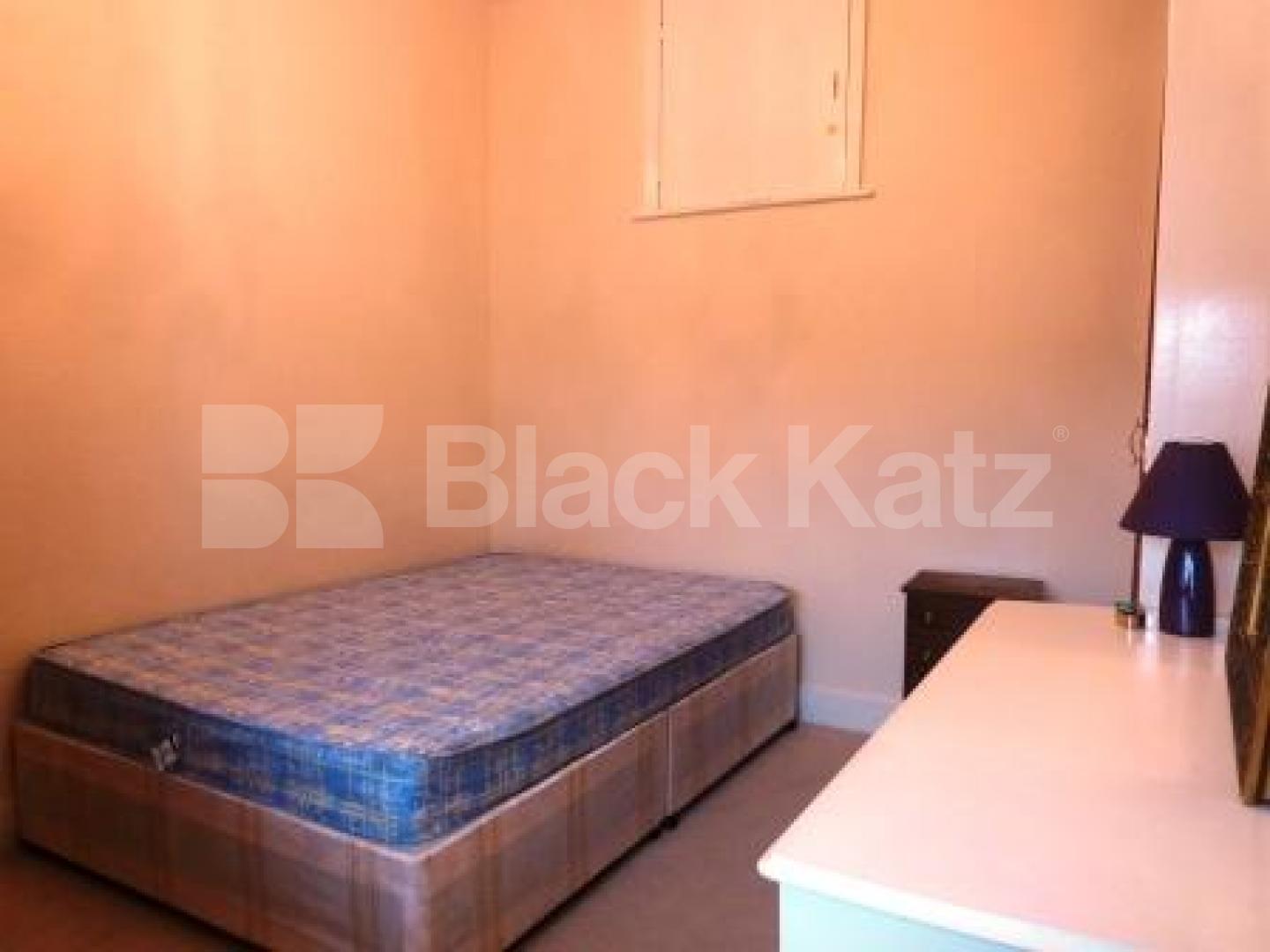 			2 Bedroom, 1 bath, 1 reception Flat			 Firs Avenue, Muswell Hill