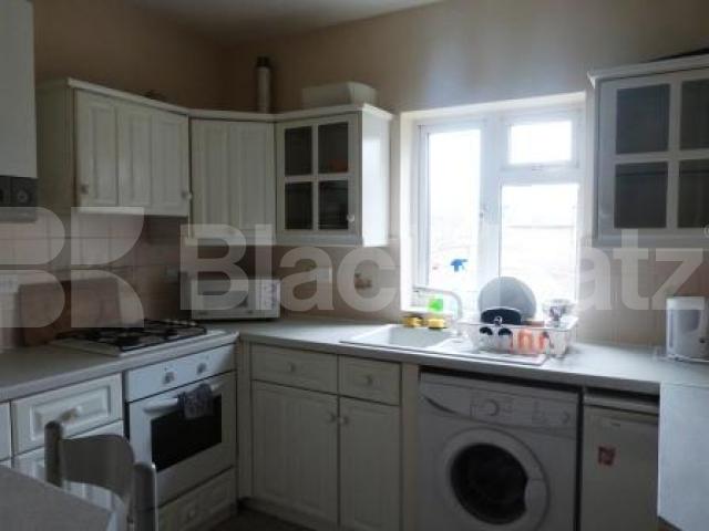 			2 Bedroom, 1 bath, 1 reception Flat			 Firs Avenue, Muswell Hill