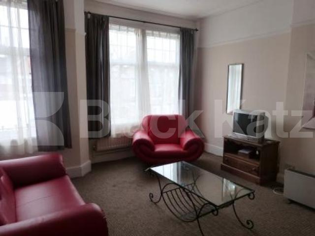 			2 Bedroom, 1 bath, 1 reception Flat			 Firs Avenue, Muswell Hill