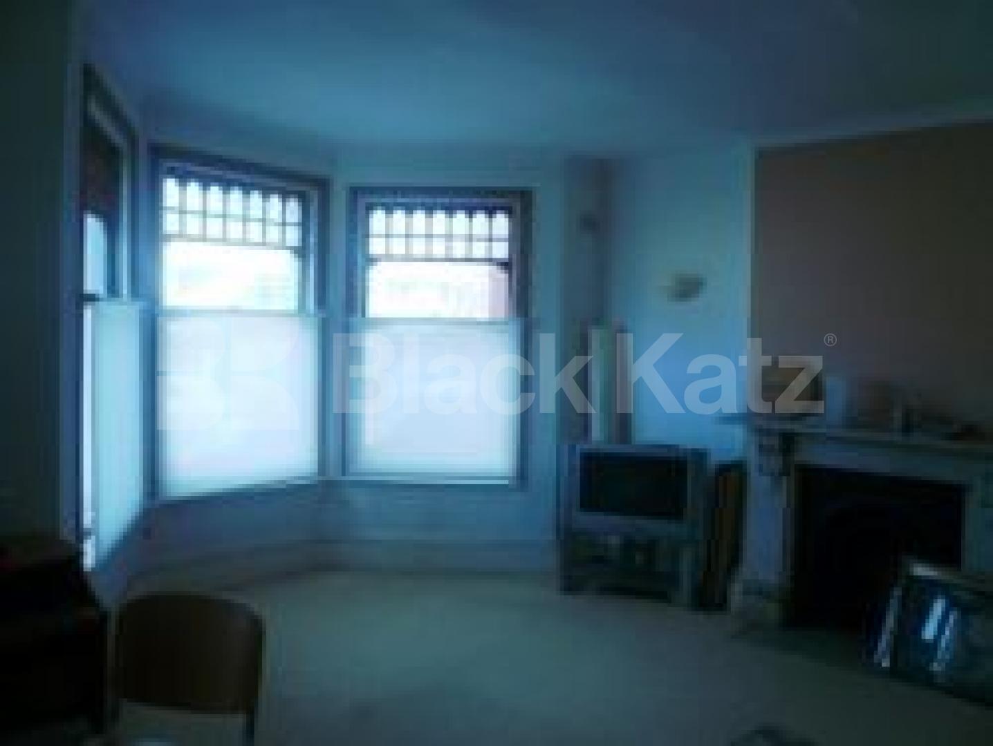 			2 Bedroom, 1 bath, 1 reception Flat			 Rosebery Gardens, CROUCH END N8