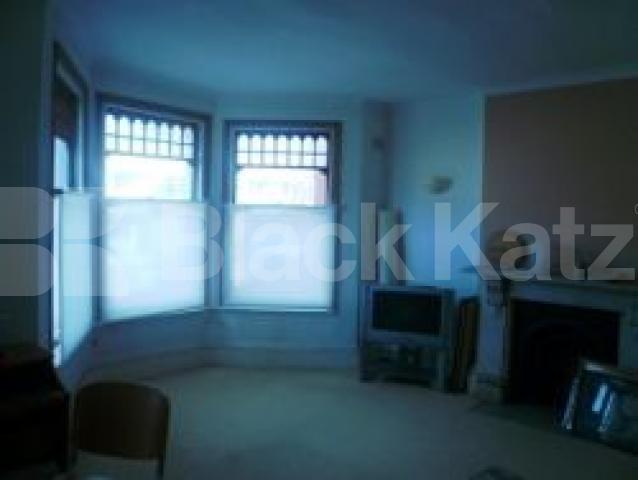 			2 Bedroom, 1 bath, 1 reception Flat			 Rosebery Gardens, CROUCH END N8