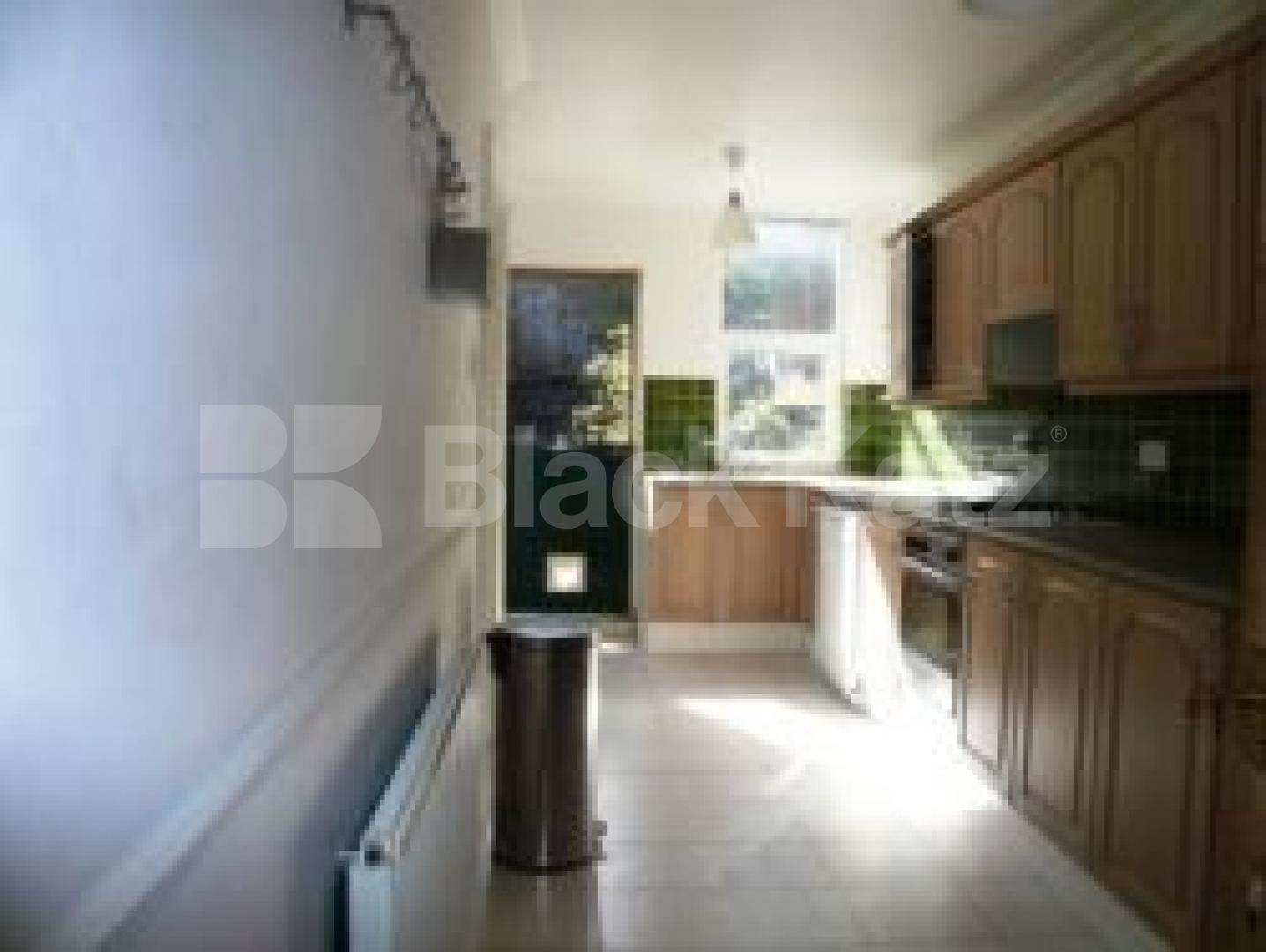 			2 Bedroom, 1 bath, 1 reception Flat			 Palace Gates Road, ALEXANDRA PALACE N22