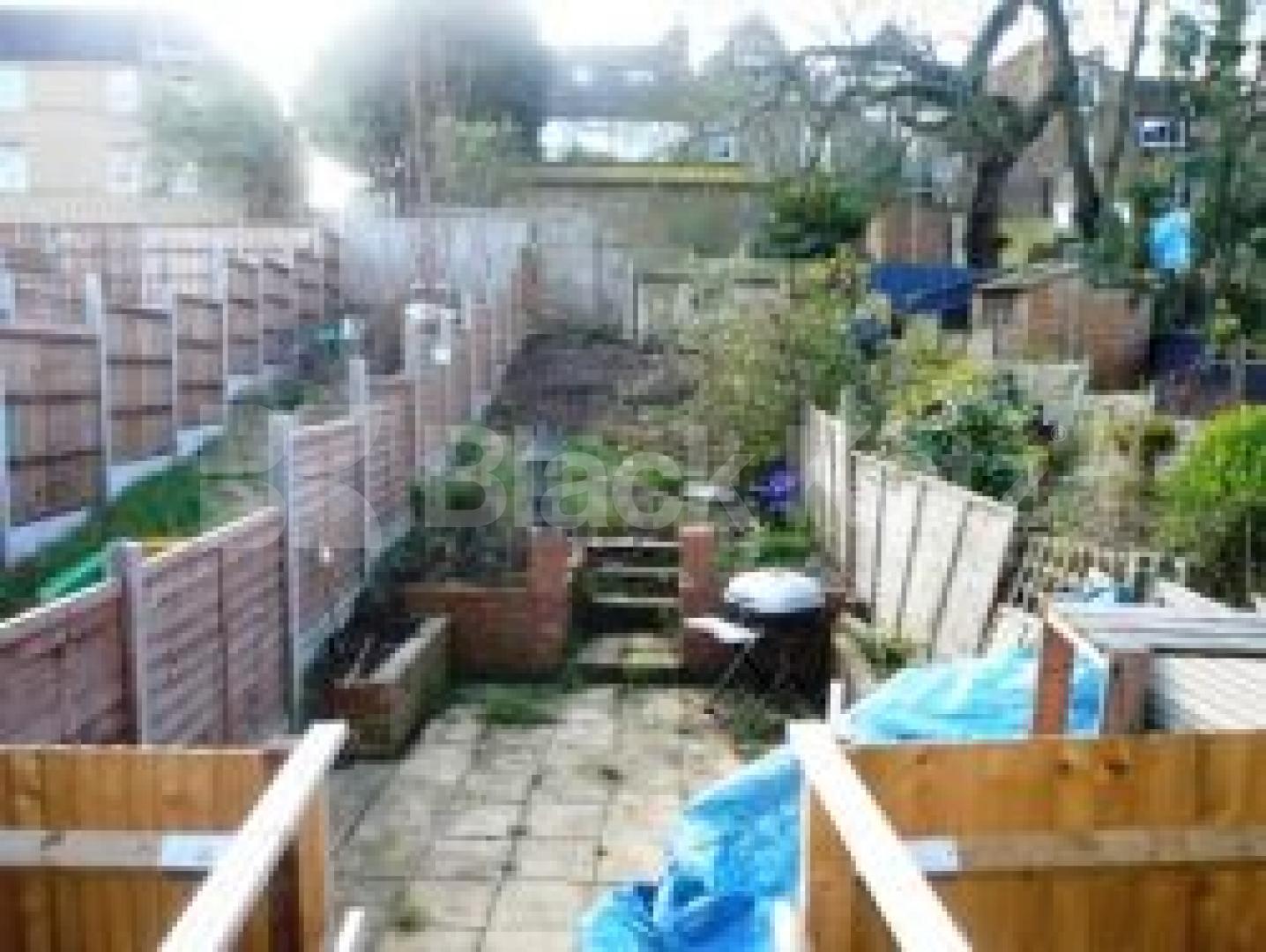 			2 Bedroom, 1 bath, 1 reception Flat			 Palace Gates Road, ALEXANDRA PALACE N22