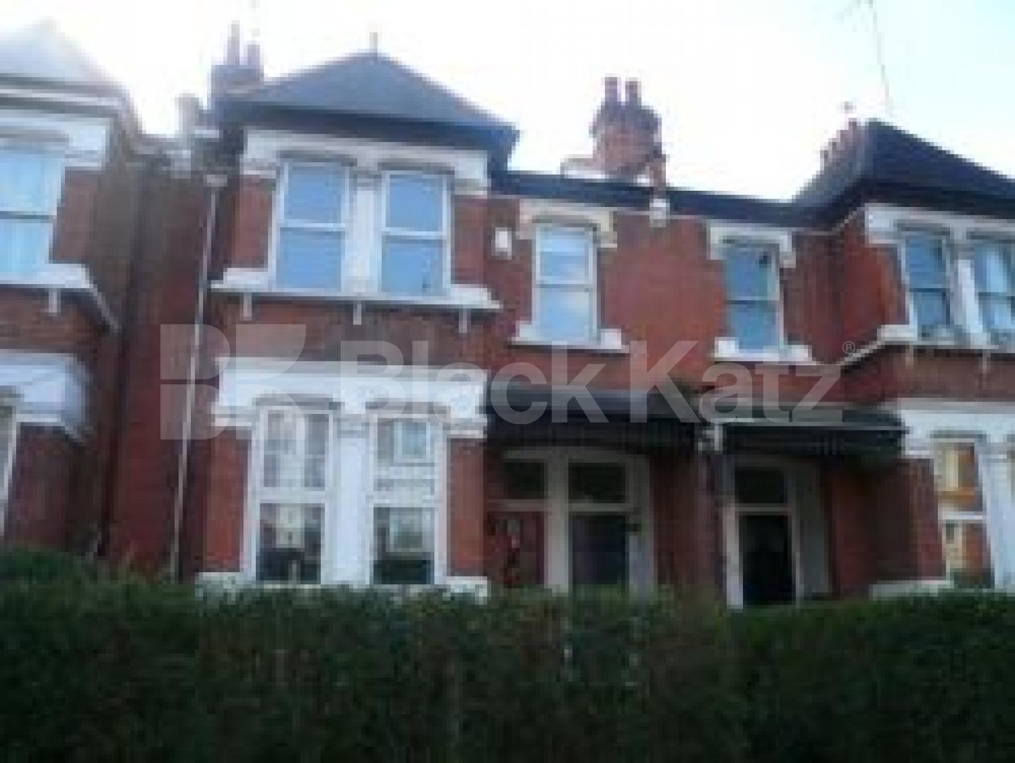 			2 Bedroom, 1 bath, 1 reception Flat			 Palace Gates Road, ALEXANDRA PALACE N22