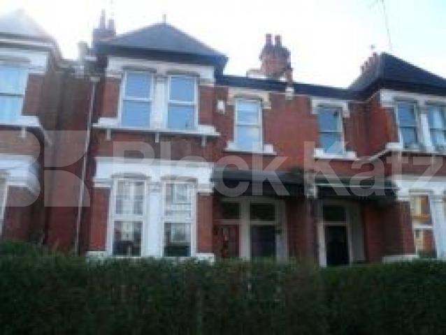 			2 Bedroom, 1 bath, 1 reception Flat			 Palace Gates Road, ALEXANDRA PALACE N22