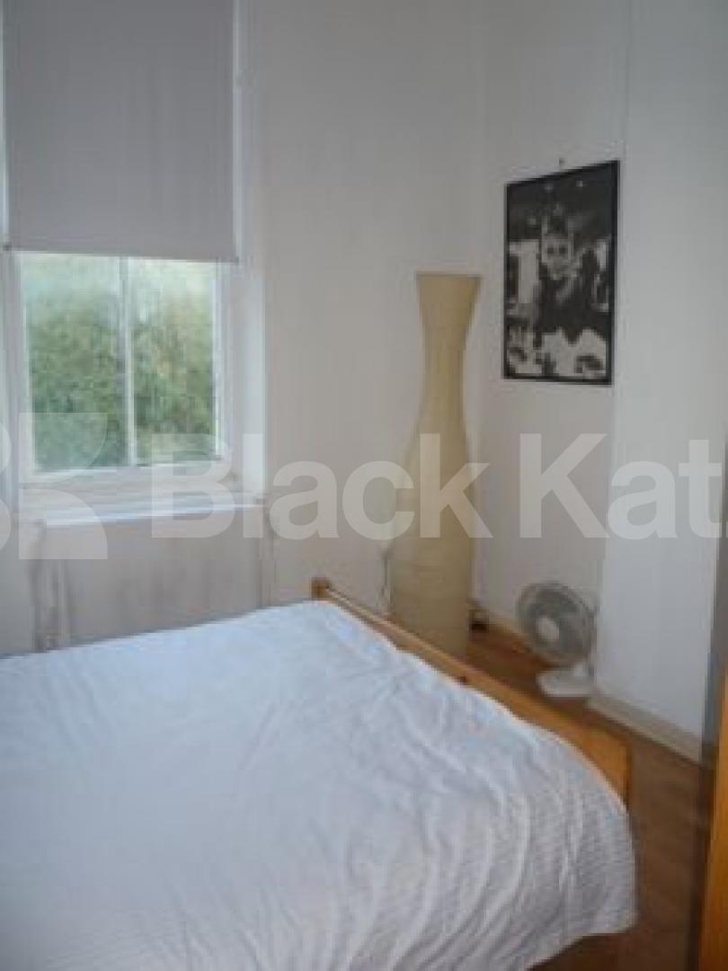 			1 Bedroom, 1 bath, 1 reception Flat			 Muswell Hill, MUSWELL HILL