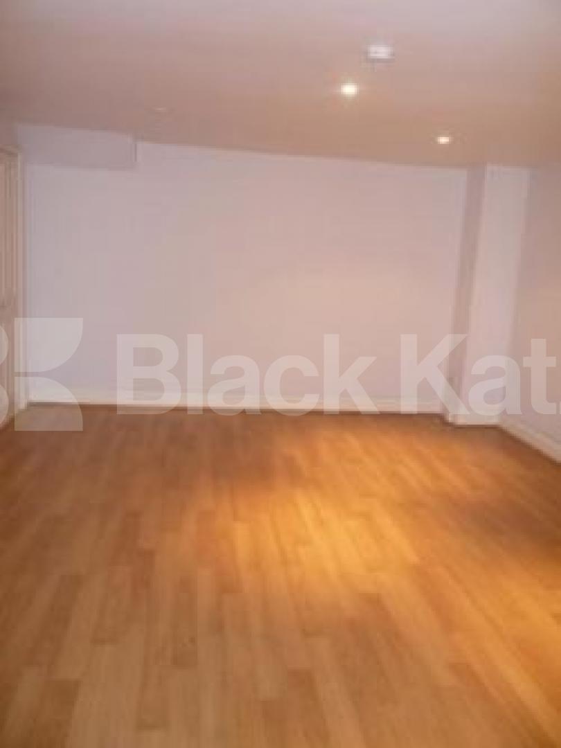 			AMAZING LOCATION!, Studio Apartment, 1 bath, 1 reception Studio			 Coniston Road, MUSWELL HILL