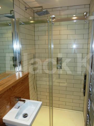 			NEW INSTRUCTION!, 2 Bedroom, 1 bath, 1 reception Flat			 Holloway Road, HOLLOWAY