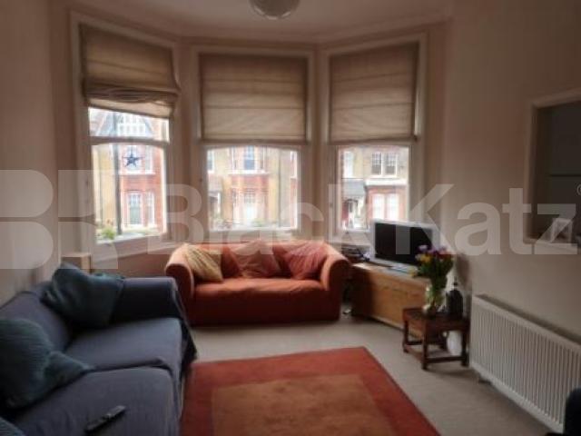 			2 Bedroom, 1 bath, 1 reception Flat			 Ferme Park Road, CROUCH END