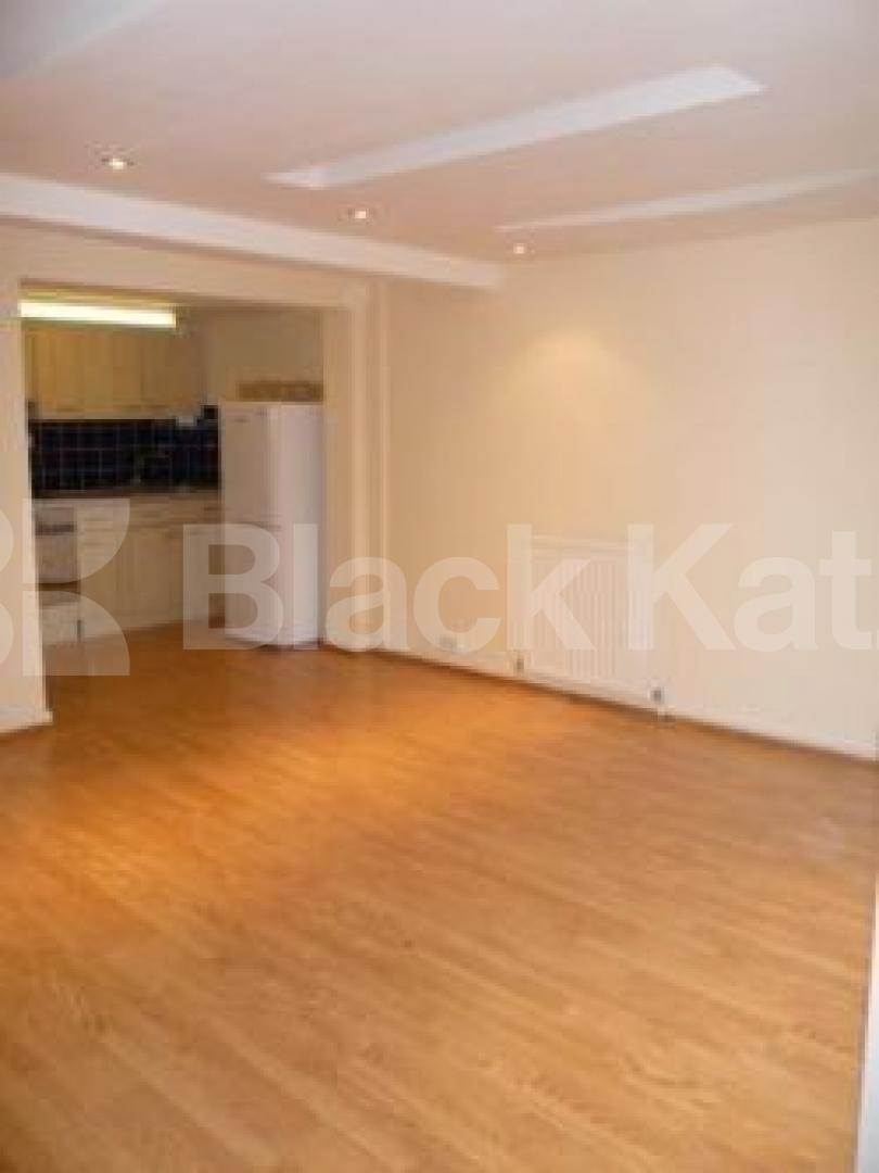 			A must see!, 1 Bedroom, 1 bath, 1 reception Mews House			 Colina Mews, TURNPIKE LANE