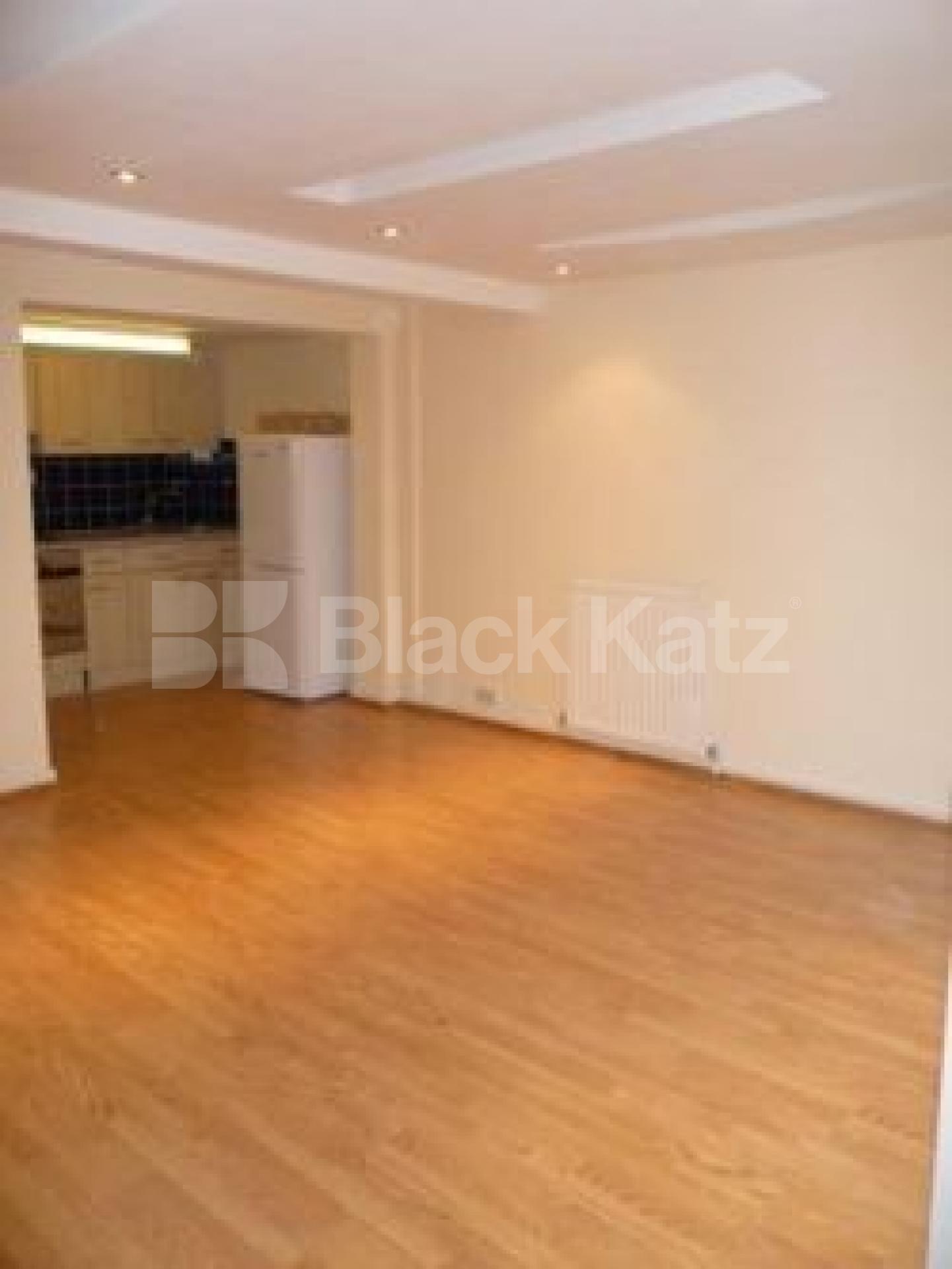 			A must see!, 1 Bedroom, 1 bath, 1 reception Mews House			 Colina Mews, TURNPIKE LANE N15