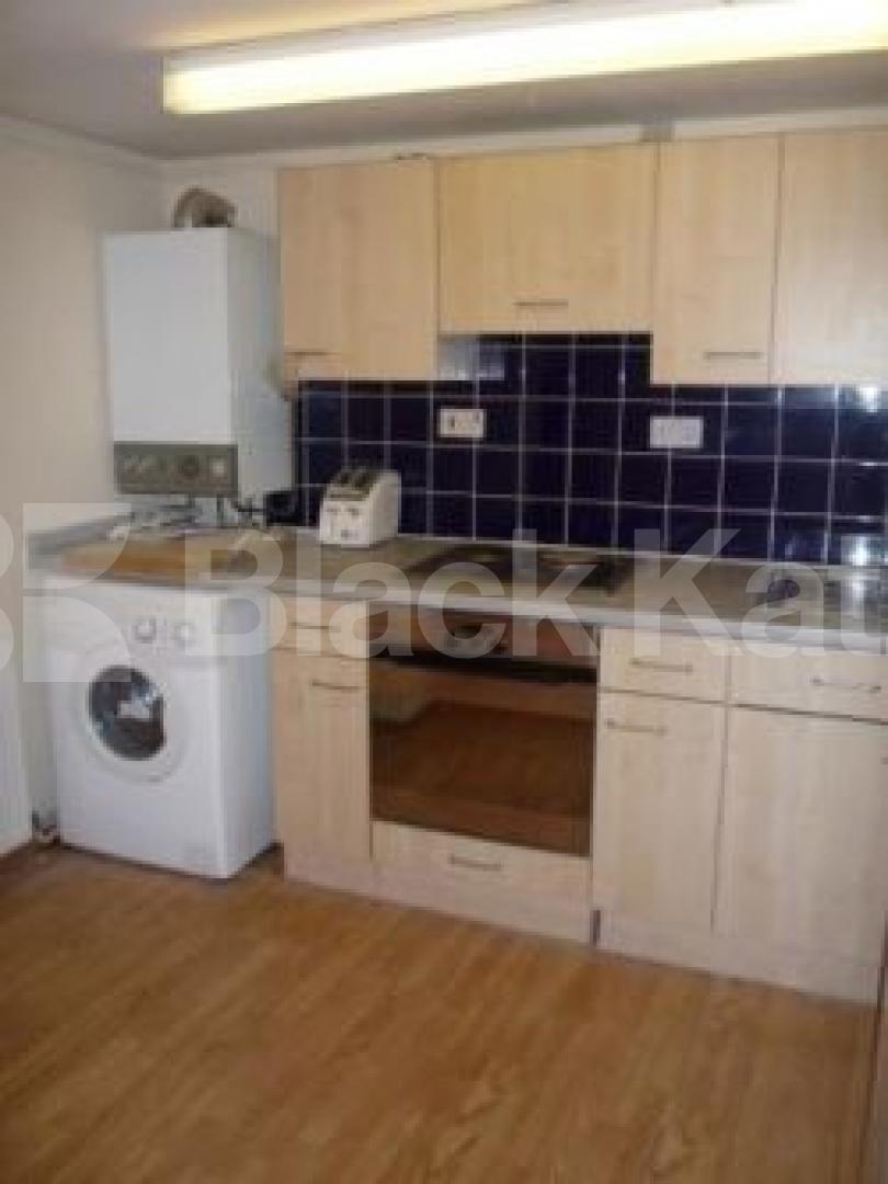 			A must see!, 1 Bedroom, 1 bath, 1 reception Mews House			 Colina Mews, TURNPIKE LANE