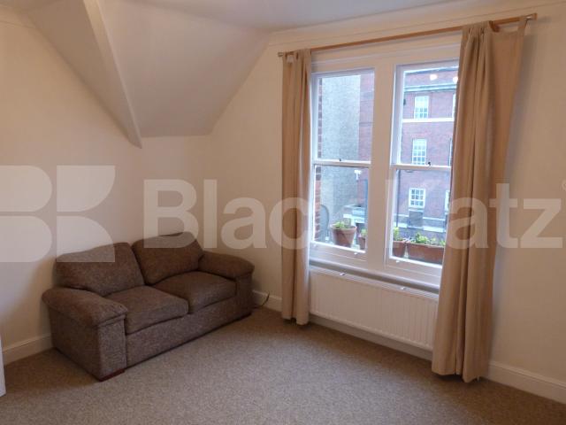 			2 Bedroom, 1 bath, 1 reception Flat			 Ferme Park Road, CROUCH END