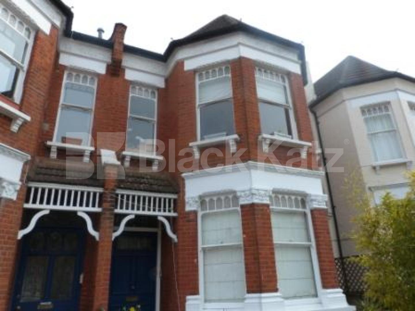 			2 Bedroom, 1 bath, 1 reception Flat			 Ferme Park Road, CROUCH END