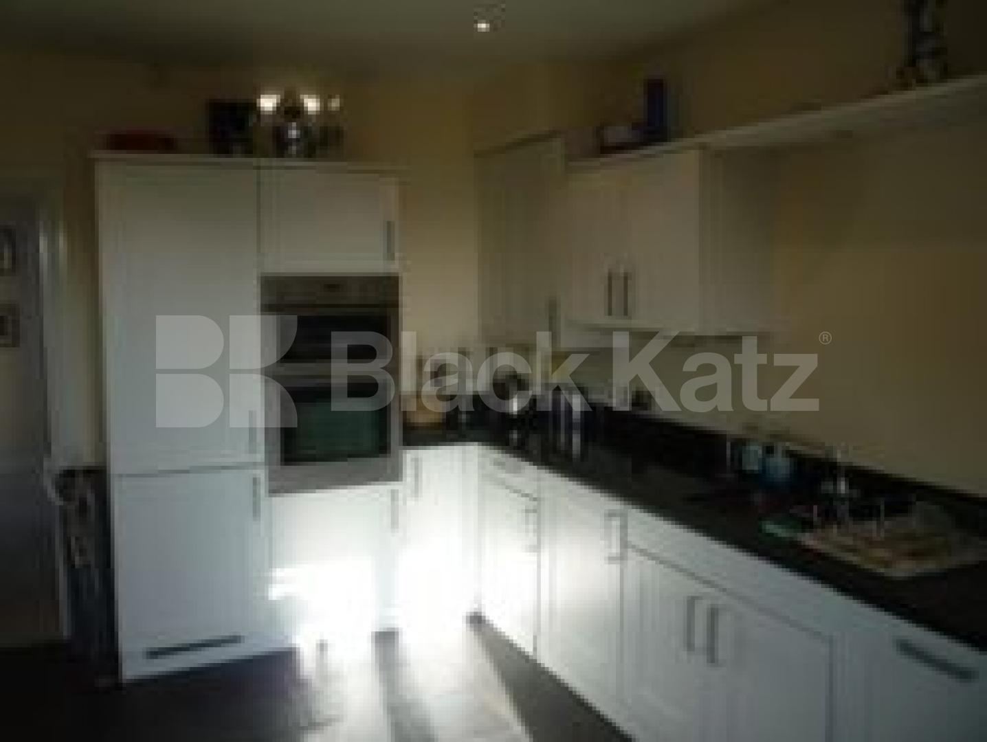 			Like no other!, 3 Bedroom, 1 bath, 1 reception Penthouse			 Hoptree Close, WOODSIDE PARK