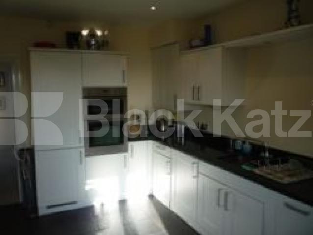 			Like no other!, 3 Bedroom, 1 bath, 1 reception Penthouse			 Hoptree Close, WOODSIDE PARK