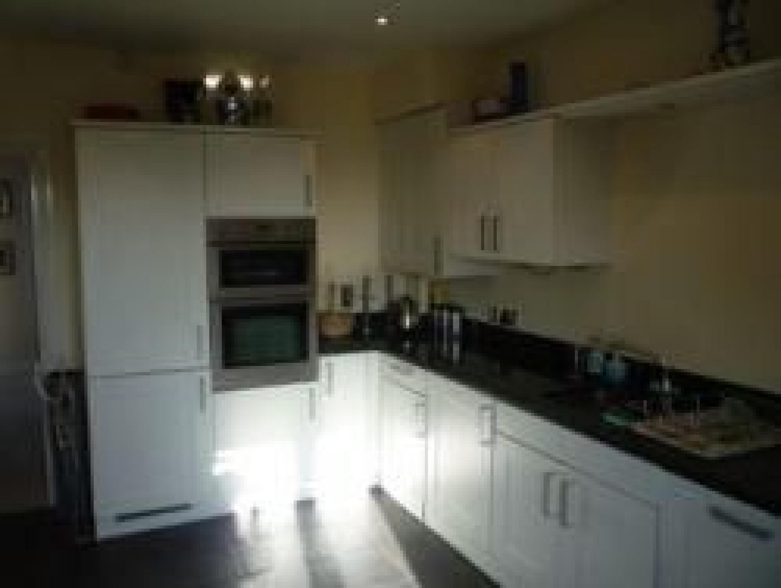 			STUNNING PENTHOUSE, 3 Bedroom, 1 bath, 1 reception Flat			 Hoptree Close, WOODSIDE PARK N12