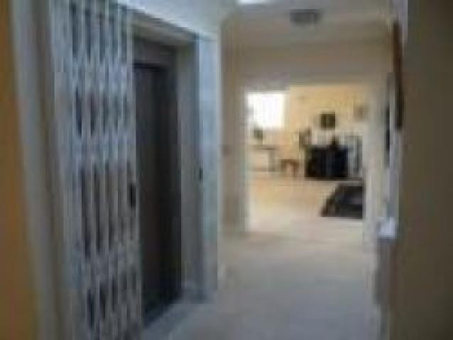 			STUNNING PENTHOUSE, 3 Bedroom, 1 bath, 1 reception Flat			 Hoptree Close, WOODSIDE PARK