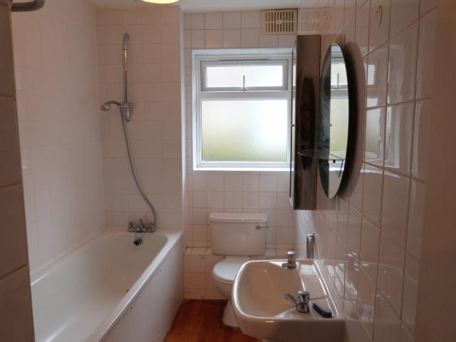			1 Bedroom, 1 bath, 1 reception Flat			 Acol Road, WEST HAMPSTEAD