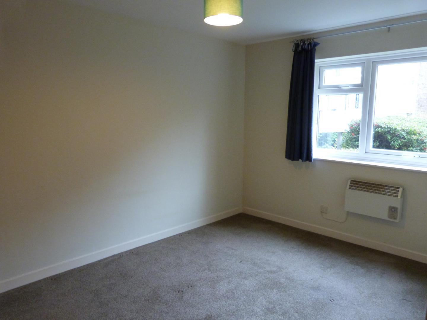 			1 Bedroom, 1 bath, 1 reception Flat			 Acol Road, WEST HAMPSTEAD