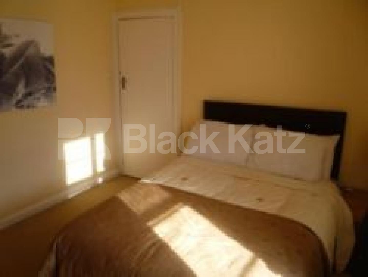 			2 Bedroom, 1 bath, 1 reception Flat			 Colney Hatch Lane, Muswell Hill