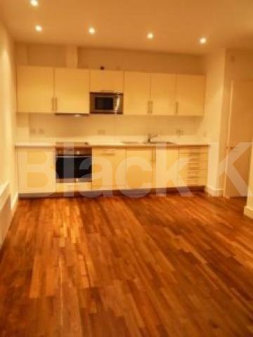 			Amazing!, 2 Bedroom, 1 bath, 1 reception Flat			 Exchange House, CROUCH END