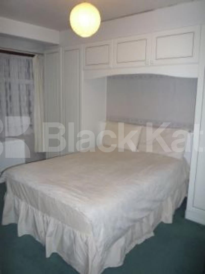 			Lovely house!, 3 Bedroom, 1 bath, 1 reception House			 Norfolk Avenue, PALMERS GREEN