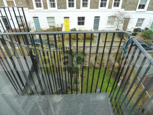 			Stunning Flat, 3 Bedroom, 1 bath, 1 reception Flat			 Lofting Road , ISLINGTON BARNSBURY