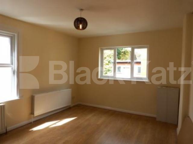 			3 Bedroom, 1 bath, 1 reception Flat			 Falkland Road, Haringey Ladder