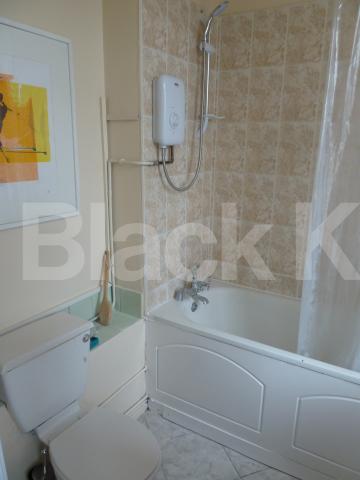 			4 BED GOOD FOR 5 SHARERS! PERFECT FOR STUDENTS, 5 Bedroom, 1 bath, 1 reception Flat			 Cruikshank Street, KING'S CROSS-CLERKENWELL-RUSSELL SQUARE