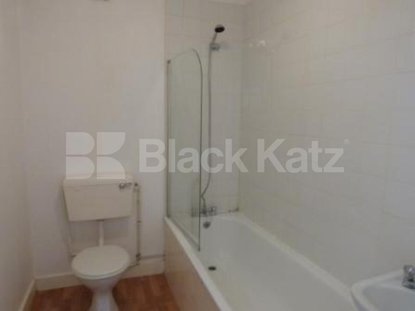 			2 Bedroom, 1 bath, 1 reception Flat			 Tottenham Lane, Crouch End