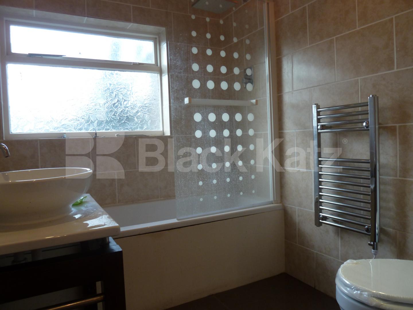 			New Instruction , 1 Bedroom, 1 bath, 1 reception Flat			 Leabridge Road, LEYTON