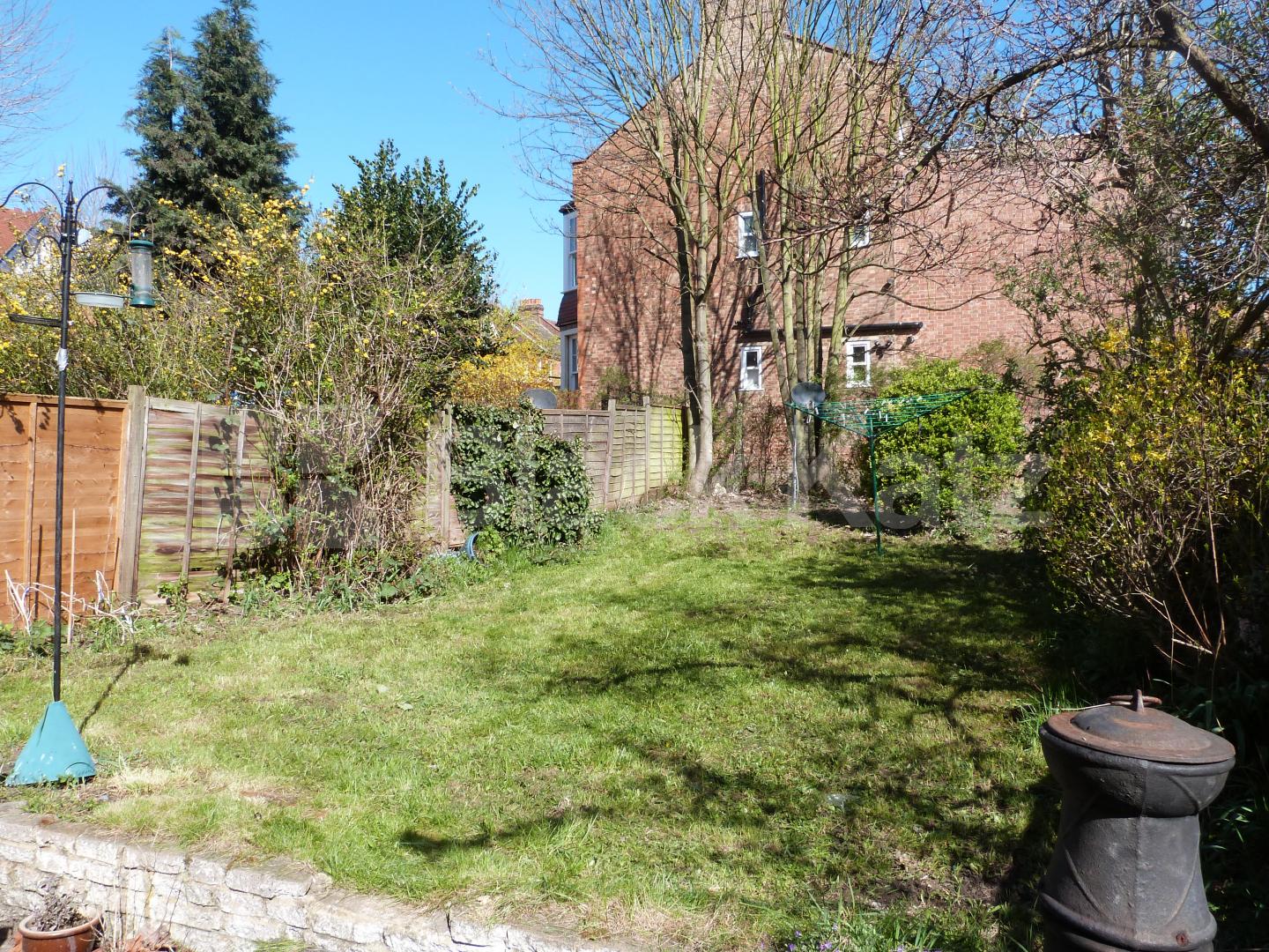 			Amazing Garden Property !, 2 Bedroom, 1 bath, 1 reception Flat			 Priory Road, Crouch End