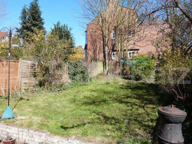 			Amazing Garden Property !, 2 Bedroom, 1 bath, 1 reception Flat			 Priory Road, Crouch End