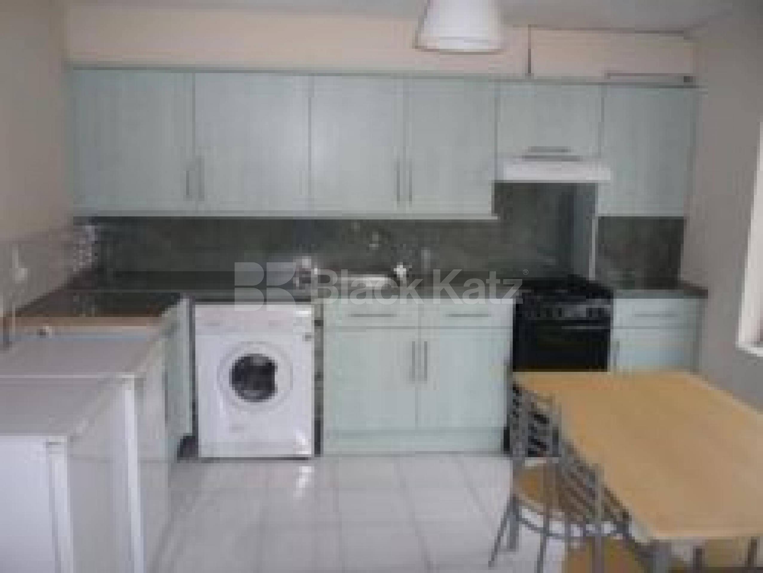 			2 Bedroom, 1 bath, 1 reception Flat			 Birkbeck Road, CROUCH END N8