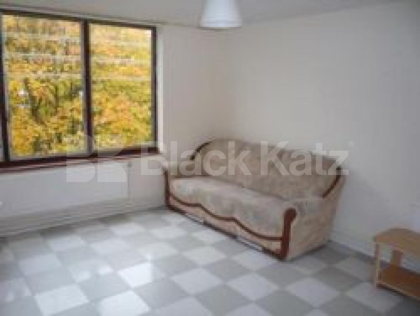 			2 Bedroom, 1 bath, 1 reception Flat			 Birkbeck Road, CROUCH END