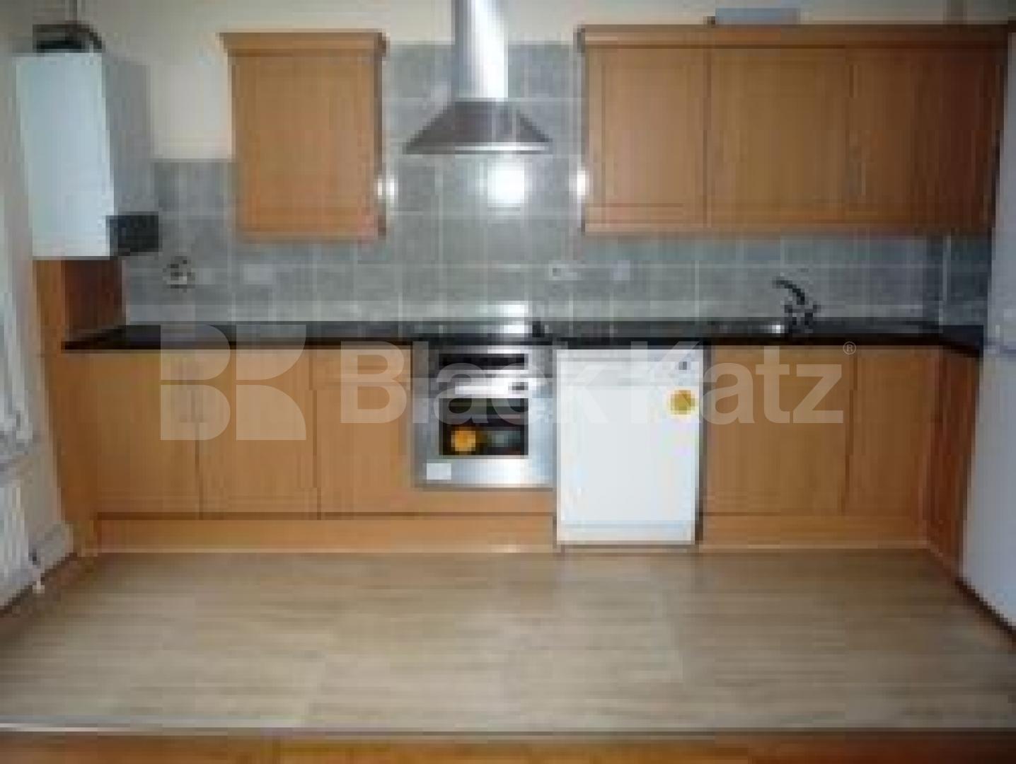 			LET, 2 Bedroom, 1 bath, 1 reception Flat			 High Street, CROUCH END