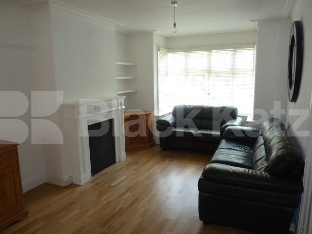 			Stunning House , 4 Bedroom, 1 bath, 1 reception House			 Biddestone Road , HOLLOWAY 