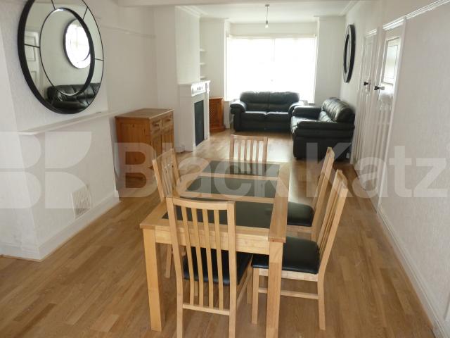 			Stunning House , 4 Bedroom, 1 bath, 1 reception House			 Biddestone Road , HOLLOWAY 