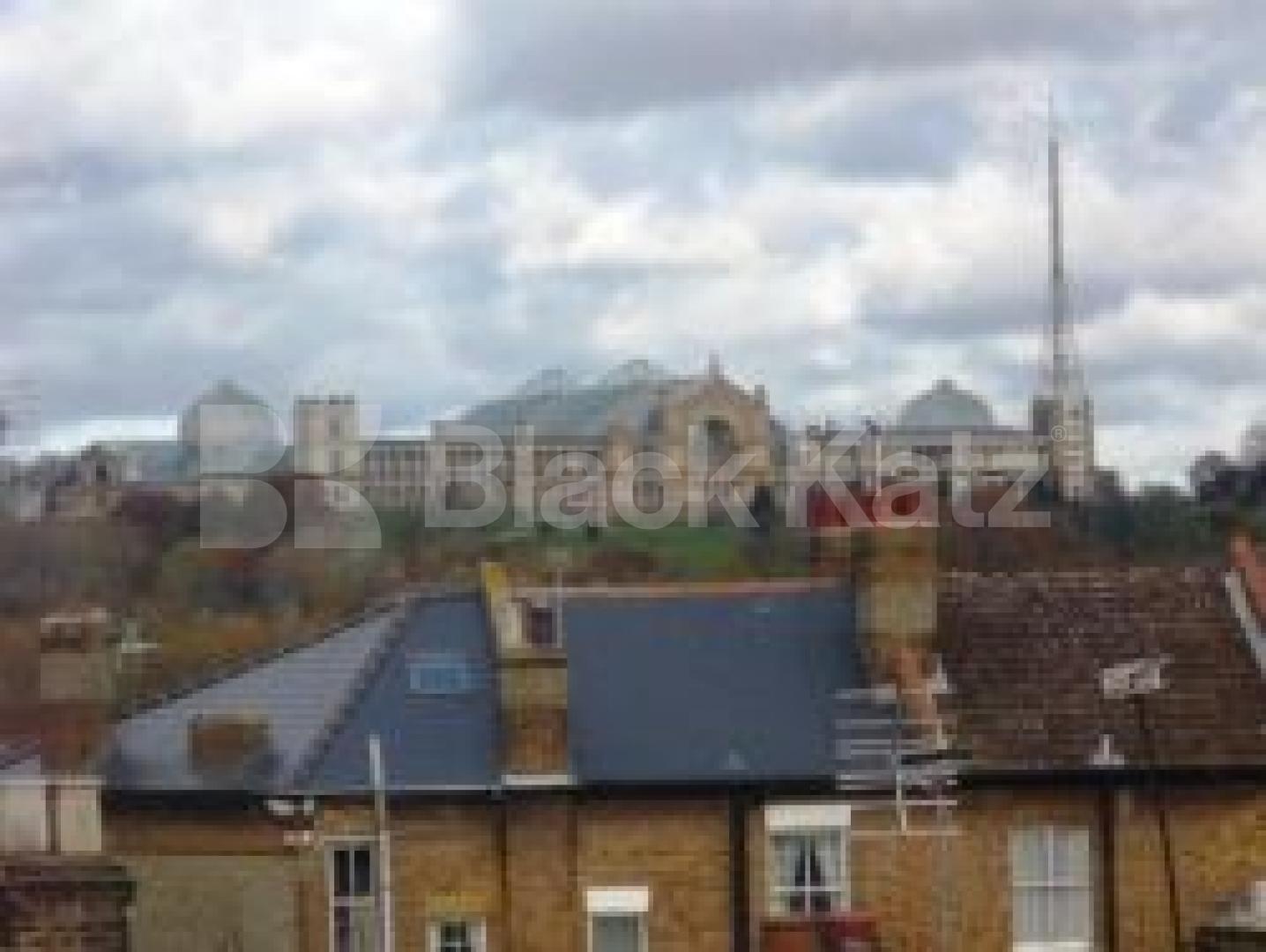 			3 Bedroom, 1 bath, 1 reception Flat			 Park Road, CROUCH END