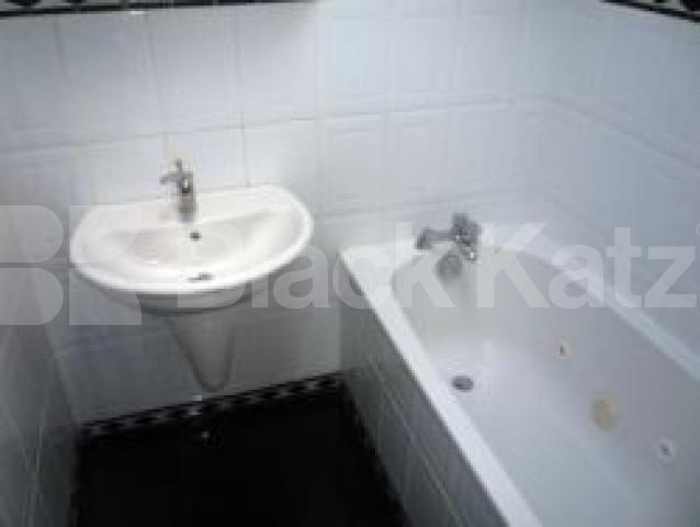 			3 Bedroom, 1 bath, 1 reception Flat			 Park Road, CROUCH END