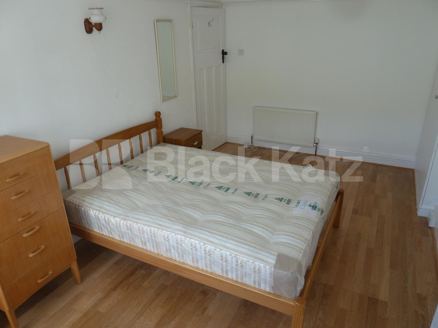 			Stunning House , 4 Bedroom, 1 bath, 1 reception House			 Biddestone Road , HOLLOWAY 