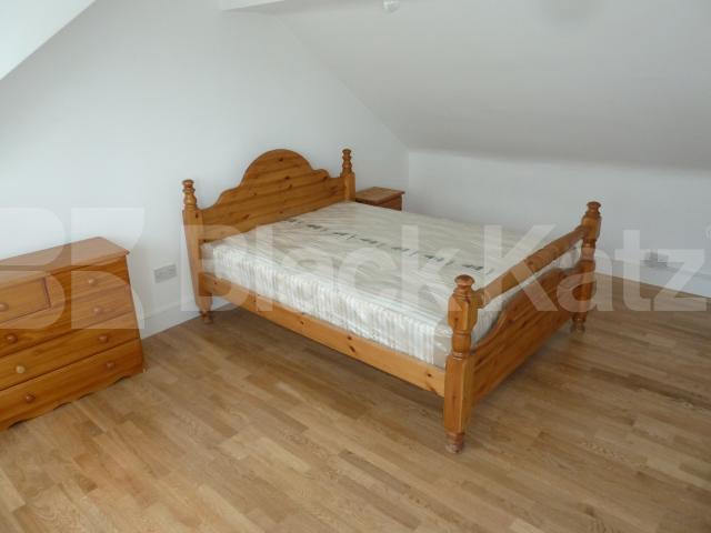 			Stunning House , 4 Bedroom, 1 bath, 1 reception House			 Biddestone Road , HOLLOWAY 